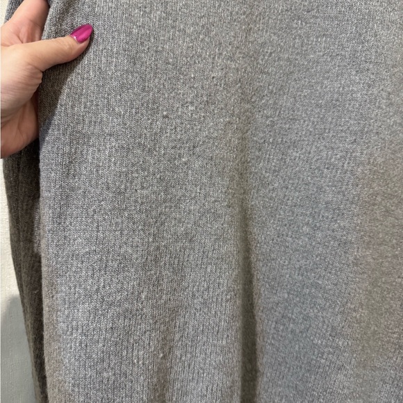 Thomas Pink Classic Gray Crewneck Sweater - Picture 5 of 8